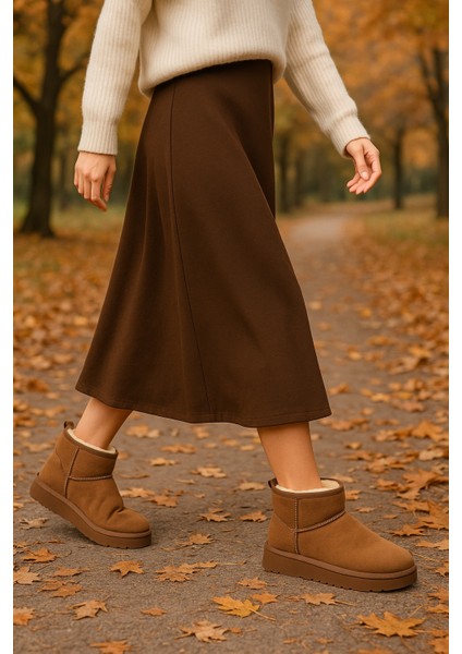 Kalın Tabanlı Içi Kürklü Kadın Bot