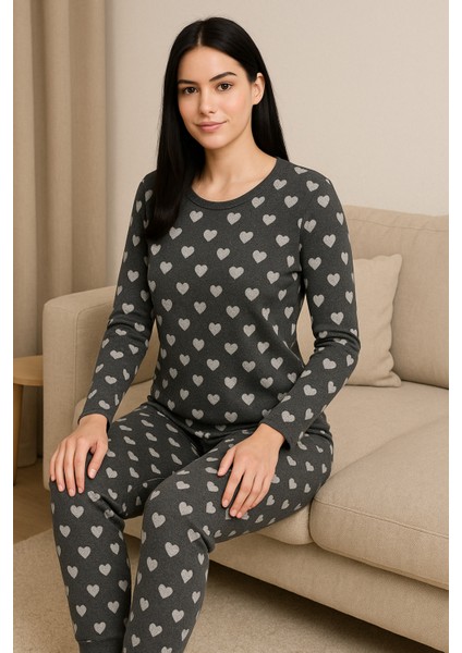 Kadın Pijama Takımı Silik Kalp Modelli Uzun Kollu indirimleri