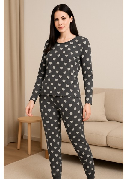 Kadın Pijama Takımı Silik Kalp Modelli Uzun Kollu