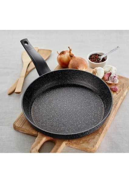 18 cm Granit Tava Siyah