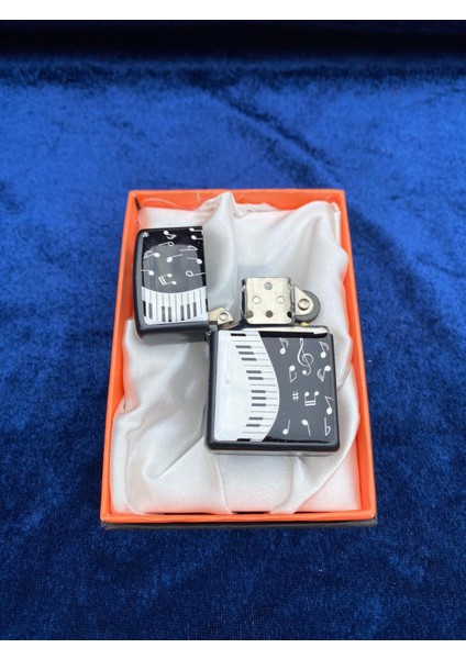 Müzik Desenli Benzinli Çakmak. fiyatları