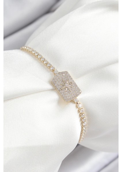 Pirinç Zirkon Taşlı Kutup Yıldızı Model Gold Renk Asansörlü Kadın Bileklik - PRT3500EB07759