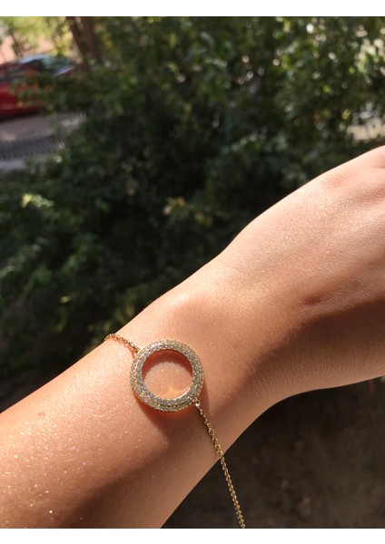 Taşlı Ince Zincirli Yuvarlak Desen 14K Altın Kaplama Kadın Bileklik – Zarif ve Şık Takı Modeli modelleri