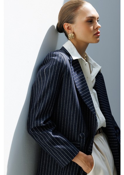 Oversize Lacivert Çizgili Özel Tasarım Kruvaze Ceket fırsatları