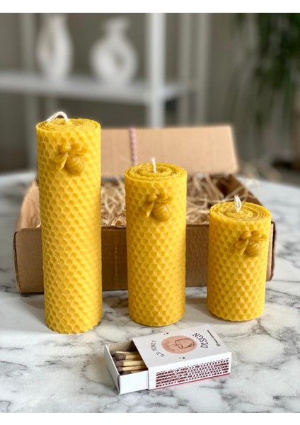3 Adet Sarma Bal Mum , Arı Figürlü Bal Mum ile Süslenmiş %100 Doğal El Yapımı Bal Kokulu Mum , Kibrit Hediyelidir