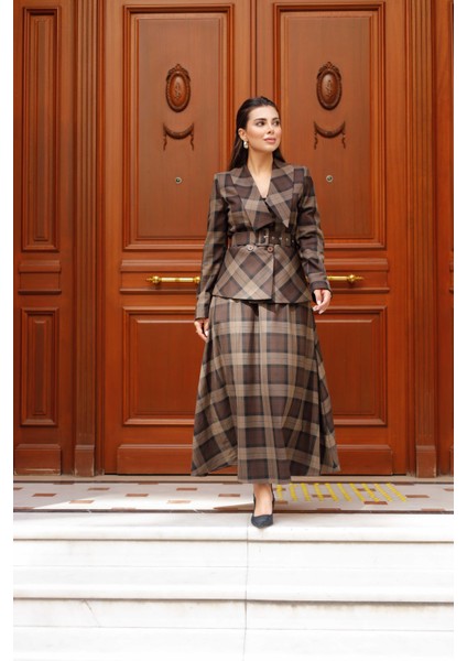 Kemer Detay Ekose Poliviskon Etekli Takım Koyu Kahve fırsatları