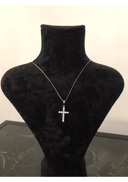 PASLANMAZ ÇELİK TAŞLI GÜMÜŞ RENK PARLAK IŞILTILI HAÇ KOLYE