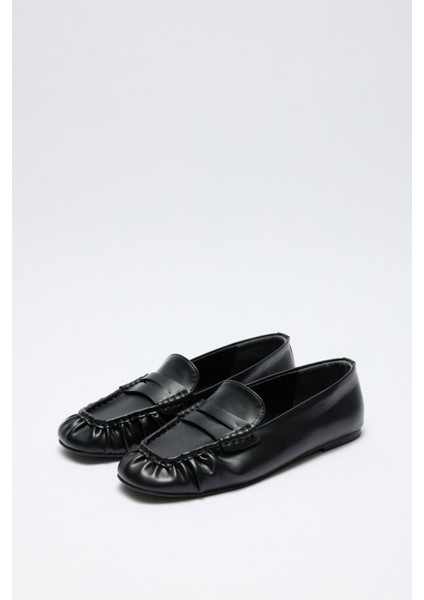 Loafer 2510 - Büzgülü Detaylı Siyah Kadın Loafer