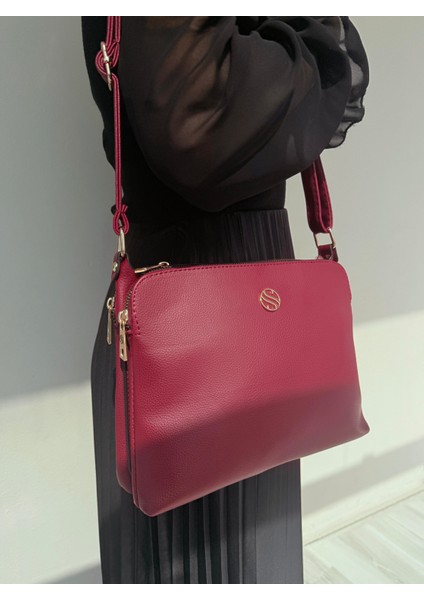 Kadın Suni Deri Ayarlanabilir Çapraz Askılı 4 Bölmeli ve Metal Fermuarlı Omuz Çantası Bordo indirimleri