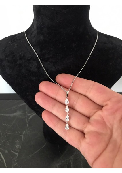 PASLANMAZ ÇELİK GÜMÜŞ RENK 4 DAMLA MODEL TAŞLI İNCE ZİNCİRLİ IŞILTILI PARLAK KOLYE fiyatları