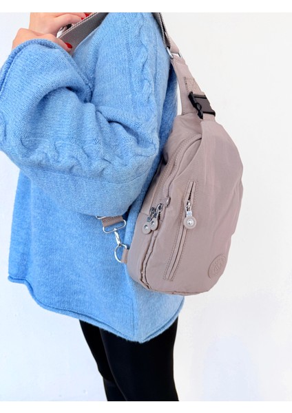 Kadın Suya Dayanıklı Krinkıl Kumaş Çapraz Askılı Günlük Çanta Bej fırsatları