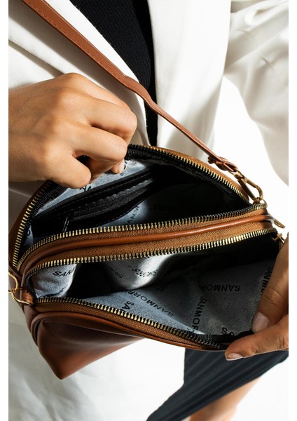 Parlak Siyah Çapraz Kullanıma Uygun Omuz Çantası Taba fırsatları