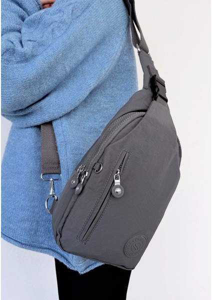 Kadın Suya Dayanıklı Krinkıl Kumaş Çapraz Askılı Günlük Çanta Füme indirimleri