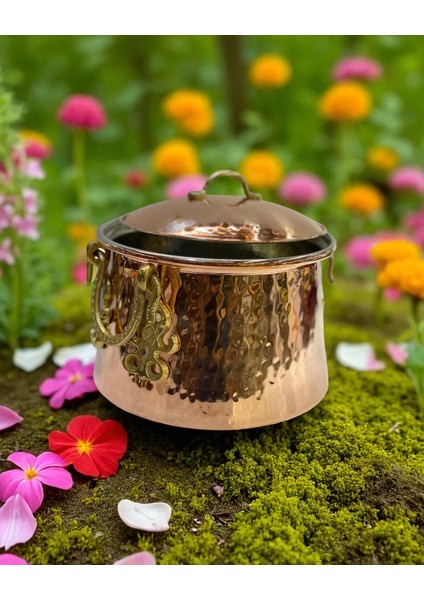 - El Dövmesi Kalın Bakır Tencere 6 Litre – 2200 Gram Ağırlığında, El Işçiliği, Kapaklı, Sağlıklı ve Dayanıklı Bakır Mutfak Tenceresi modelleri