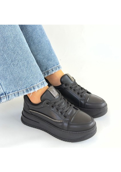 Natte Siyah Cilt Bağcıklı Spor Ayakkabı modelleri