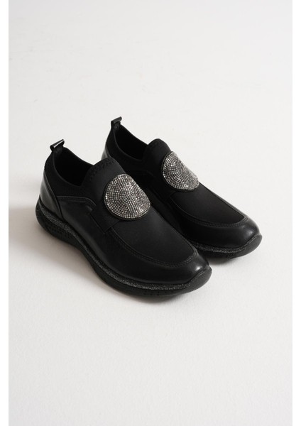 Sola Kadın Siyah Rugan Streçli Taş Detaylı Günlük Ayakkabı