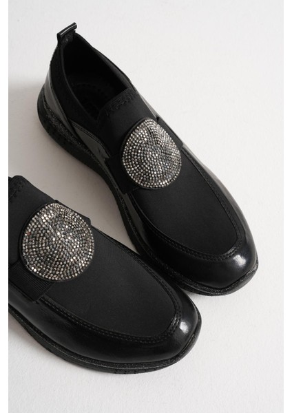 Sola Kadın Siyah Rugan Streçli Taş Detaylı Günlük Ayakkabı fırsatları