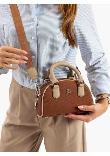 Eflanmoda Küçük Ama Geniş Iç Hacimli Kadın El ve Omuz Çantası fiyatları