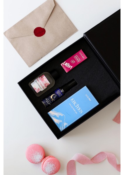 4’lü Özel Hediye Kutusu, Koku Deneyimi Hediye Seti (Parfüm, Oda Kokusu, Uyku Spreyi, Esansiyel Yağ)