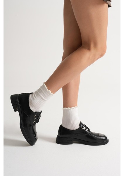 Arven Kadın Siyah Rugan Metal Aksesuarlı Günlük Ayakkabı indirimleri