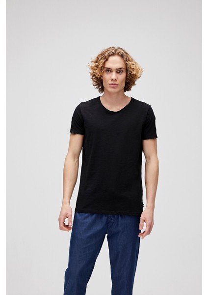 V-Neck T-Shırt Siyah Erkek T-Shirt 18.01.07.012-C01