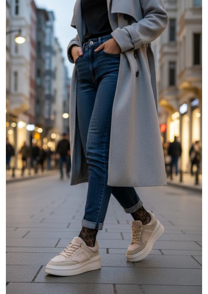 Fleecy Kalın Taban Bağcıklı Peluş Detaylı Kadın Kışlık Sneaker Spor Ayakkabı