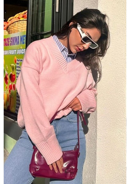 Pembe V Yaka Oversize Kadın Triko Kazak MG2149