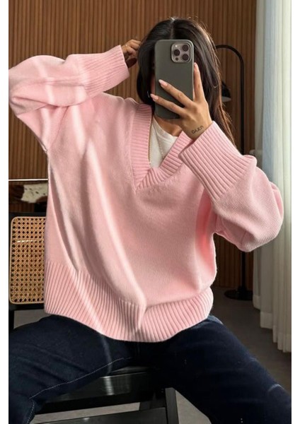 Pembe V Yaka Oversize Kadın Triko Kazak MG2149 fiyatları