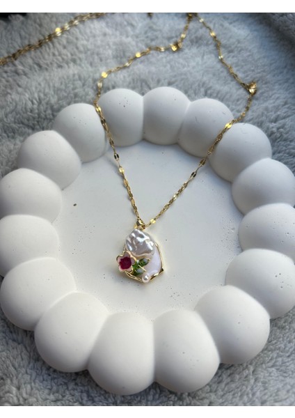 Incili Çiçekli Çelik Kararmaz Kolye