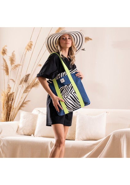 Zebra Desenli Cep Detaylı Denim Kumaş Omuz Çantası – El Yapımı Tasarım