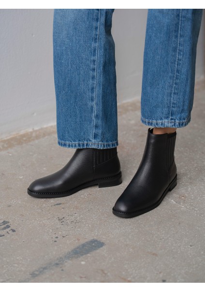 Evora Siyah Hakiki Deri Kadın Bot