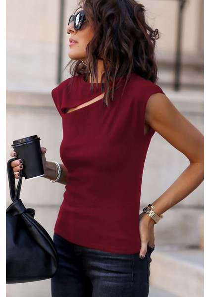 Kadın Sıfır Kol Pencere Detay Viskon T-Shirt fiyatları