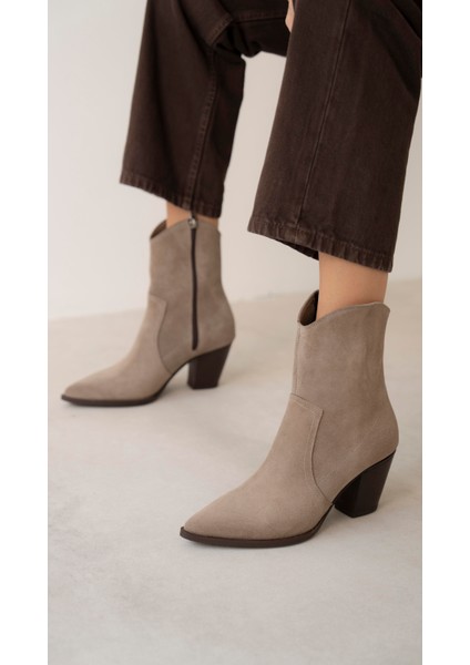 Larissa Vizon Süet Bot fiyatları