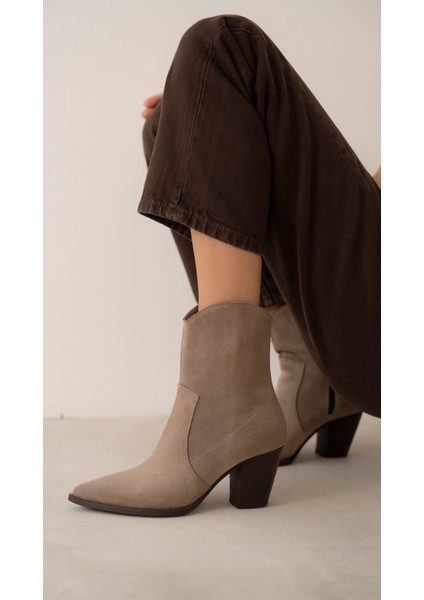 Larissa Vizon Süet Bot fırsatları