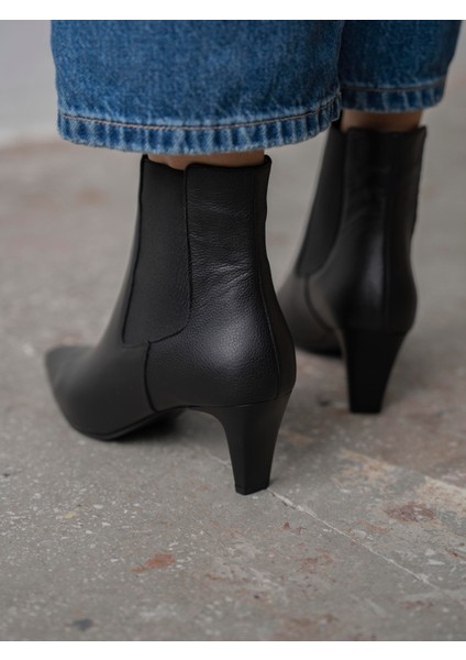 Odin Siyah Hakiki Deri Kadın Bot