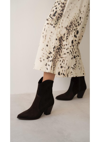 Larissa Kahve Süet Bot