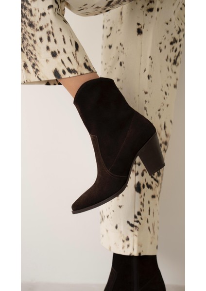 Larissa Kahve Süet Bot fırsatları