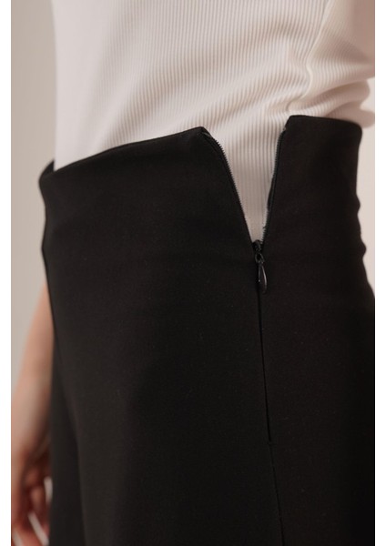 Bol Paça Yandan Fermuarlı Siyah Kumaş Pantolon modelleri