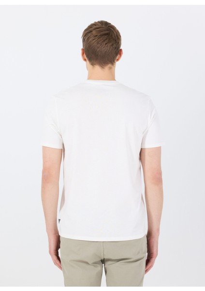 Bisiklet Yaka Desenli Beyaz Erkek T-Shirt M5GI33KBW41G018 Ss Bsc Movıe Guess indirimleri
