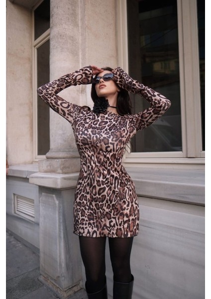 Kadın Uzun Kollu Kayık Yaka Leopar Baskılı Mini Elbise indirimleri
