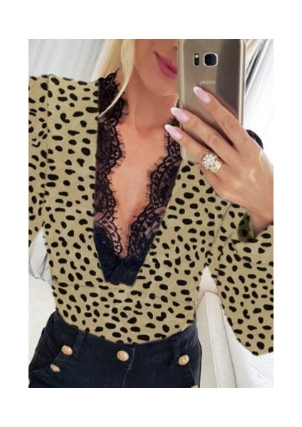Kadın Uzun Kollu Önden Derin Dantel Yaka Leopar Desenli Dalgıç Bluz fiyatları