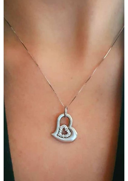 Kalp figürlü gümüş kolye
