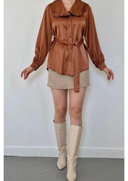 Kahverengi Yakası Fırfırlı Kuşaklı Saten Gömlek modelleri