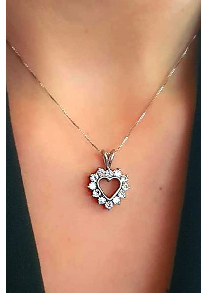 Zirkon taşlı gümüş kalp kolye