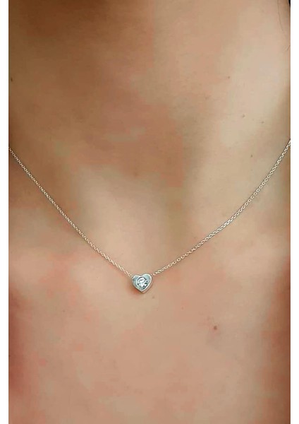 Swarovski taşlı gümüş minimal kalp kolye fiyatları