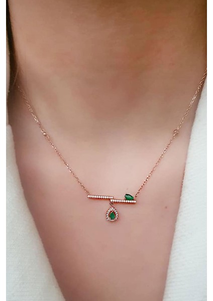 Kök yakut taşlı gümüş lüks kolye