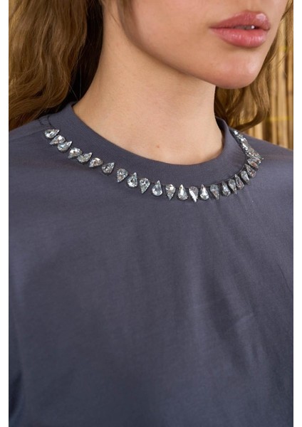 Yakası Taşlı Tshirt - Füme fırsatları