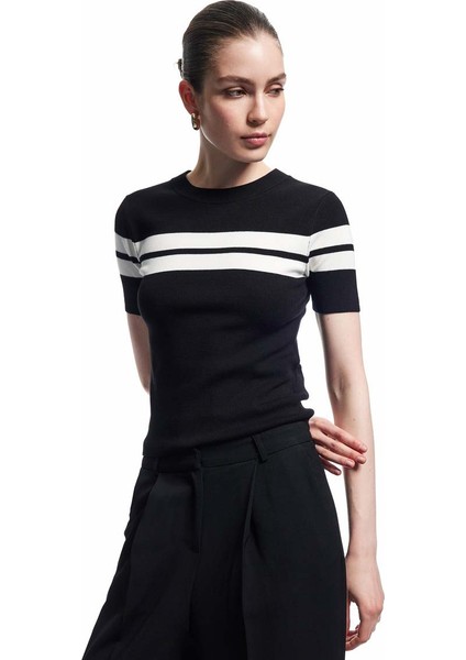 Ekru Çizgili Siyah Kadın Kazak 6WAK90118HT