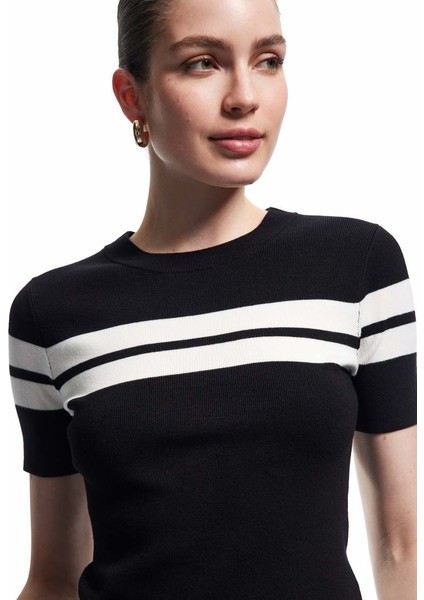 Ekru Çizgili Siyah Kadın Kazak 6WAK90118HT fiyatları