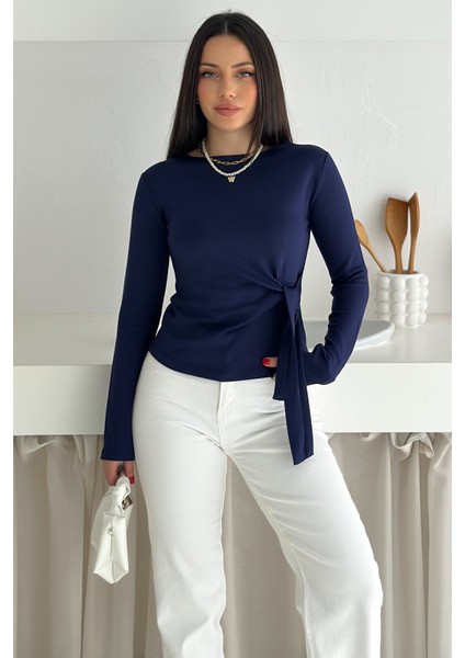 Kadın Belden Bağlamalı Uzun Kollu Bluz – Minimal & Şehirli Stil